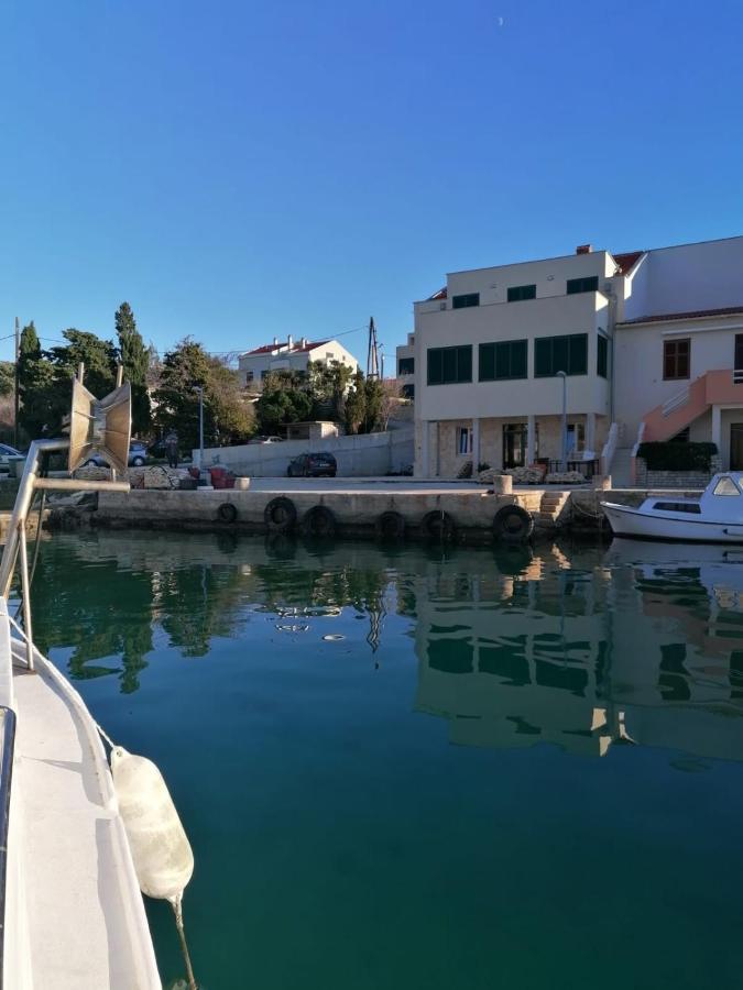 Stara Kuca Apartments Šimuni Exteriör bild