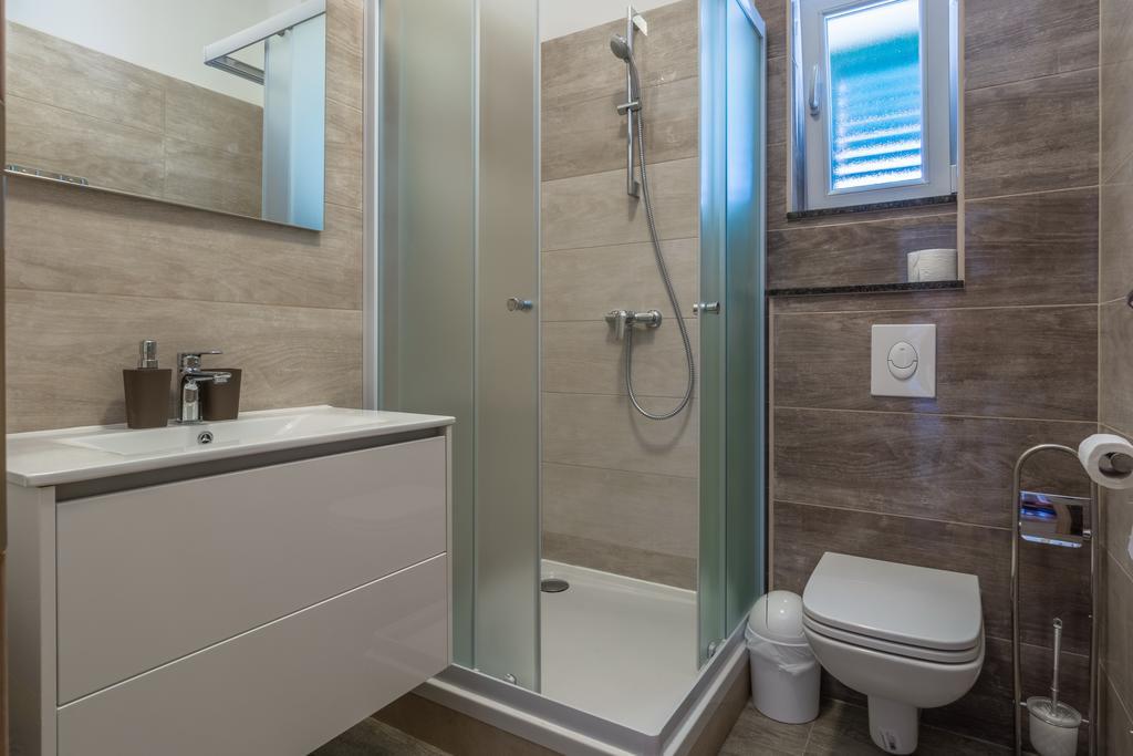 Stara Kuca Apartments Šimuni Exteriör bild