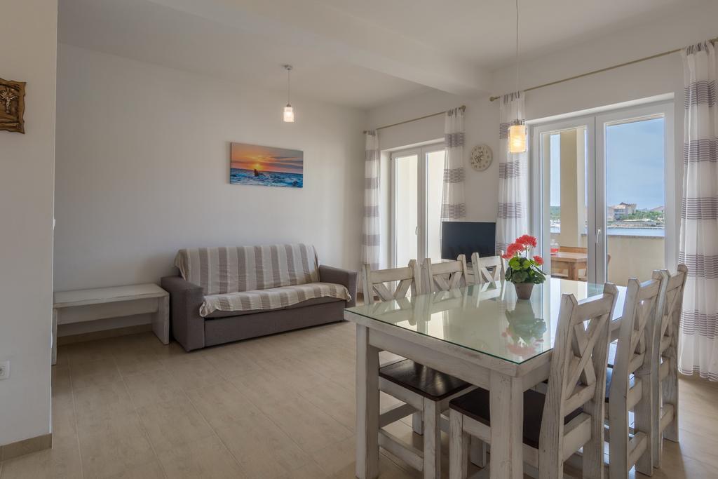 Stara Kuca Apartments Šimuni Exteriör bild